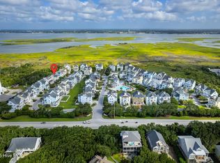 216 Sound Side Dr, Atlantic Beach, NC 28512