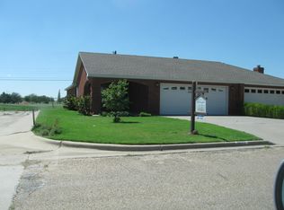3607 Grandview St, Plainview, TX 79072