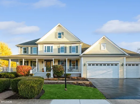 39W975 Margaret Mitchell St, St Charles, IL 60175