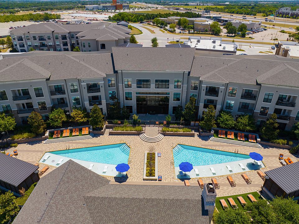 Resort-Style Pool at The Hendry Apartments in Garland, TX