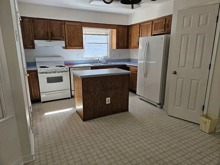 4419 Fort McHenry Pkwy — Photo 10