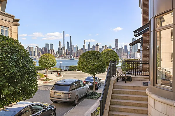 Sold by Christie's International Real Estate Group | media 26