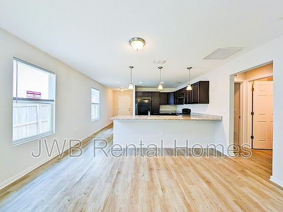 4th image of 8828 Galveston Ave