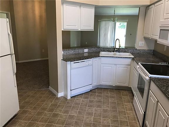 3rd image of 30953 Midtown Ct