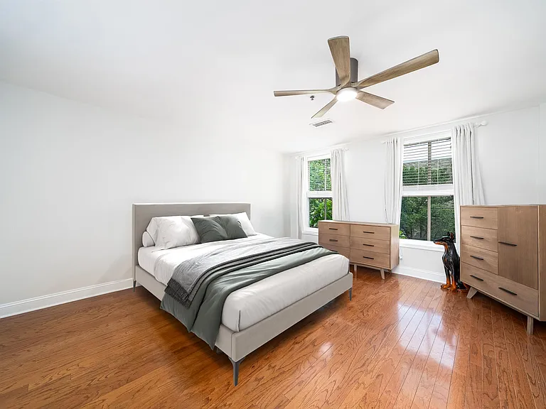812 Grand St #314 — Photo 11