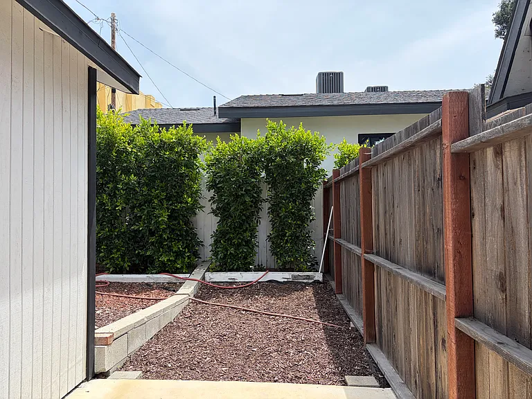 7537 Valaho Dr — Photo 7