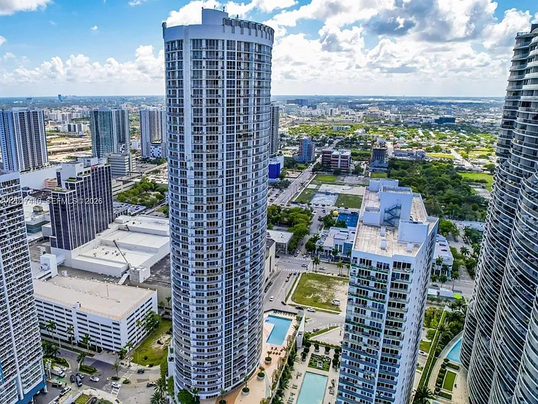 1750 N Bayshore Dr #1609 — Photo 3