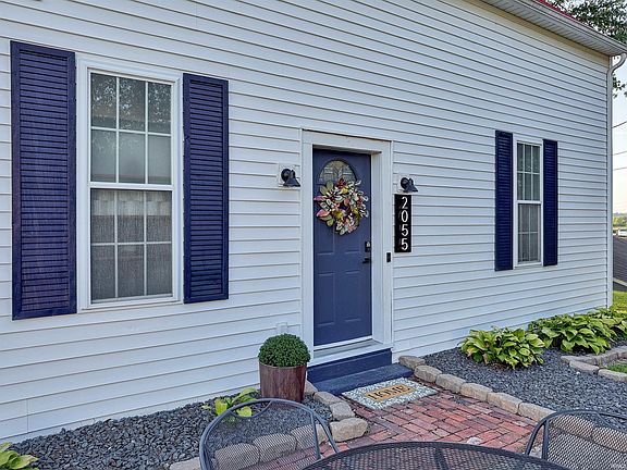 3rd image of 2055 Pine Dr