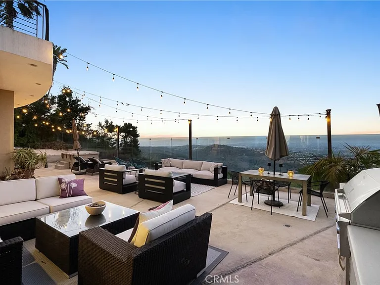 3230 Tyrol Dr — Photo 47