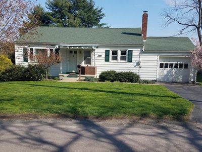 238 W Center Hill Rd, Dallas, PA, 18612