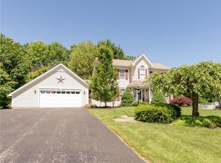 5995 Trillium Trl, Ontario, NY 14519