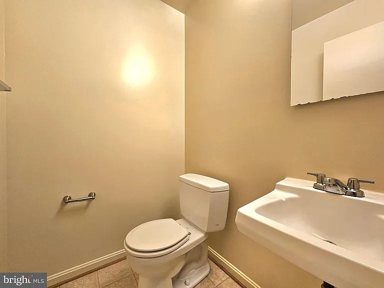 4802 Treasure Ct — Photo 28