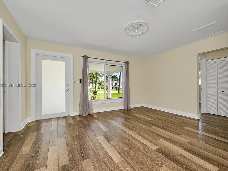 3524 SW 14th St — Photo 15