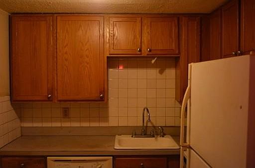 4th image of 215 Winter St APT 1J