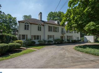 815 Parkes Run Ln, Villanova, PA 19085