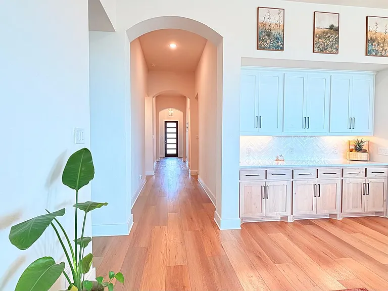 3008 Watterloo Ln — Photo 8