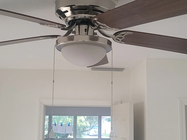 201 S Pegasus Ave — Photo 3