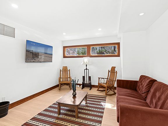 4th image of 89 Isle Of Wight Rd