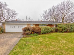 24460 Sittingbourne Ln, Beachwood, OH