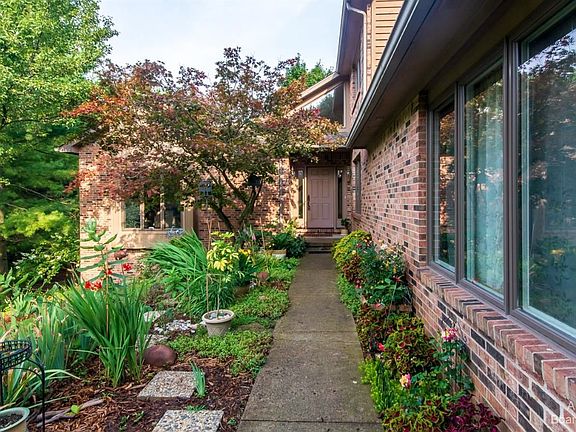 3rd image of 1025 Scio Hills Ct