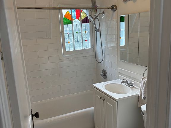 5th image of 4605 Sherwood Ave