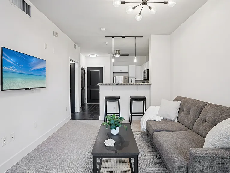 100 S Alameda St #371 — Photo 15
