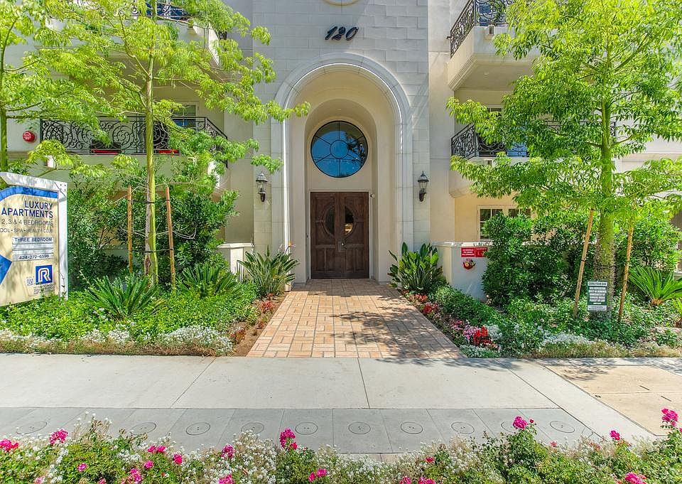Building front with landscaping