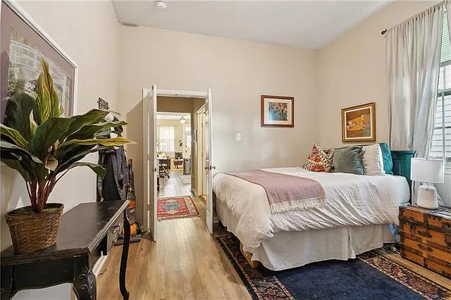 637 S Alexander St — Photo 6