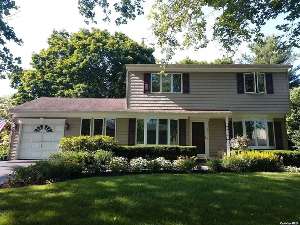 8 New Dorp Place, Melville, NY 11747
