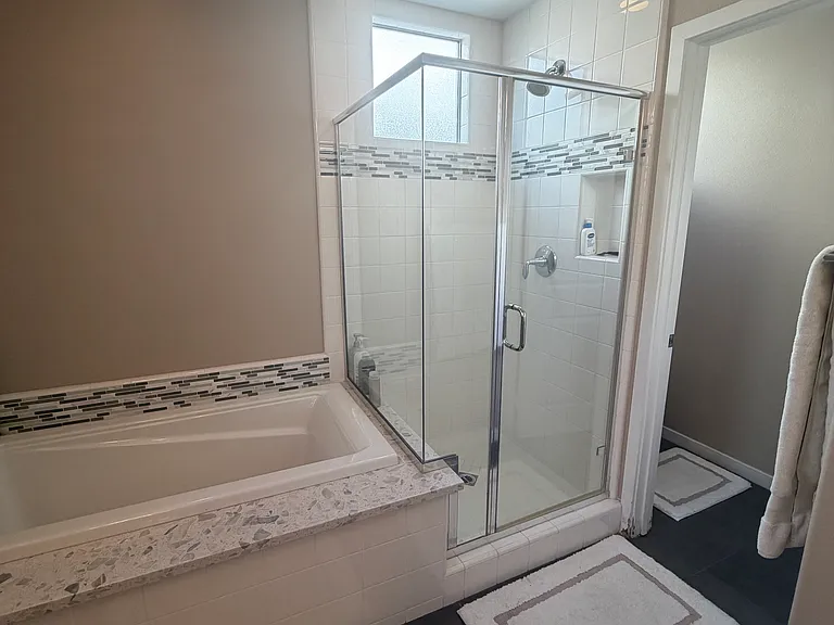 Master bathrooom