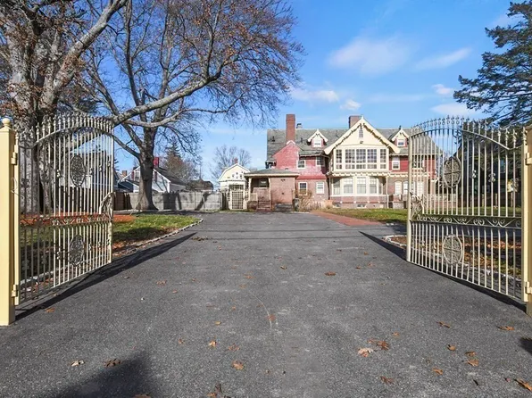 34 South St, Brockton, MA 02301