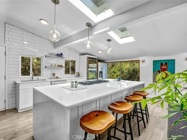 21936 Canon Dr, Topanga, CA 90290