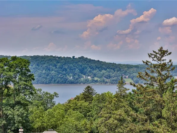 17 Buena Vista Drive, Hastings-on-Hudson, NY 10706