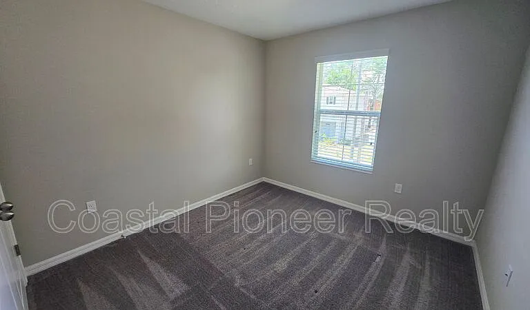 2203 E 23rd Ave — Photo 16