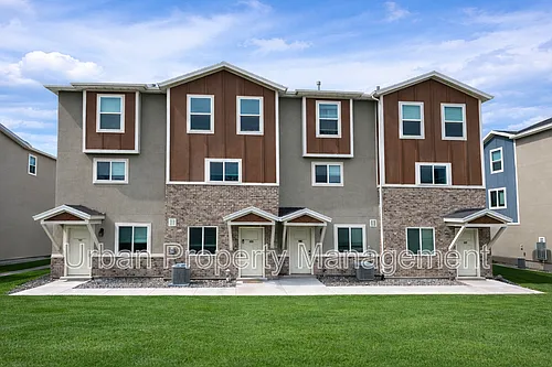 652 N 130 E Photo 1