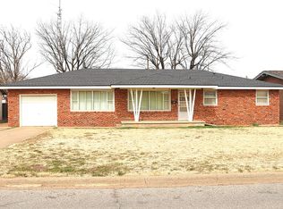 1810 W 20th St, Plainview, TX 79072