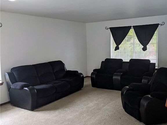 3rd image of 7013 181st St E