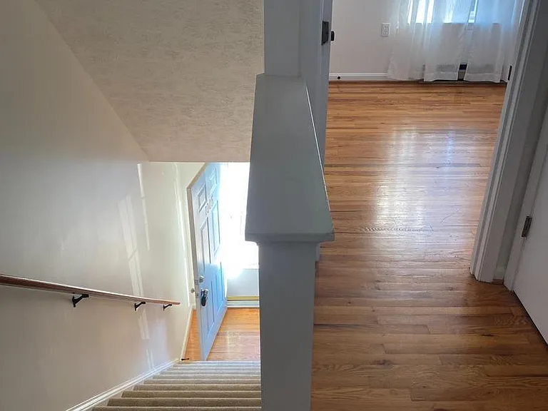 1005 Locust St — Photo 11