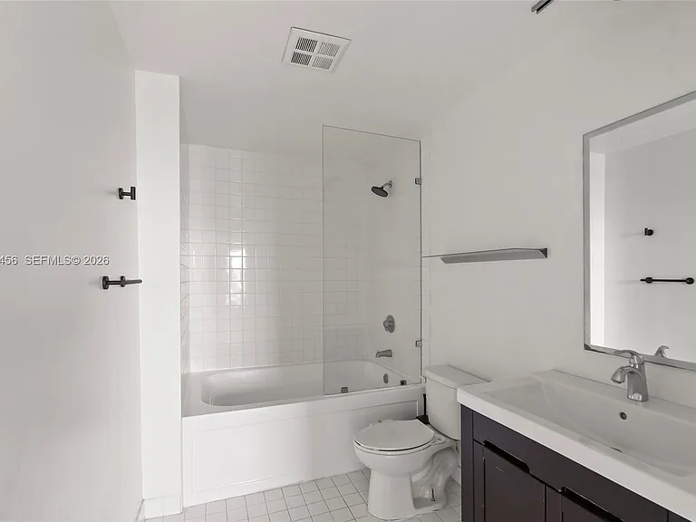 10 SW South River Dr #1006 — Photo 12