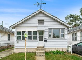 703 Maple St, Mishawaka, IN 46545