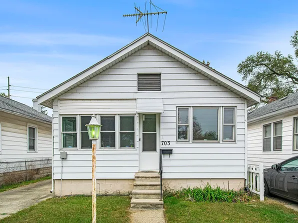 703 Maple St, Mishawaka, IN 46545