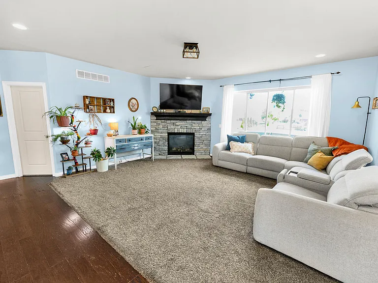 26574 Bronx Dr — Photo 13