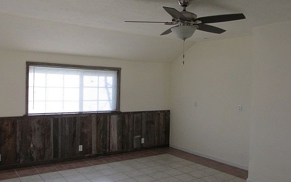 4th image of 1103 W White St