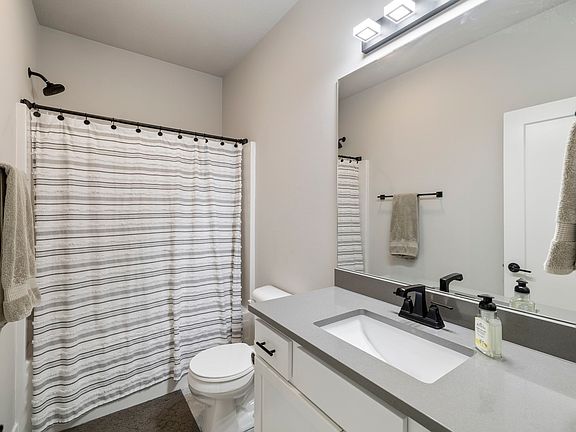 4th image of 111 Landon Dr NW