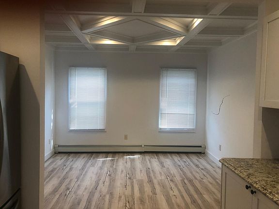 3rd image of 41 Lincoln Ave #2