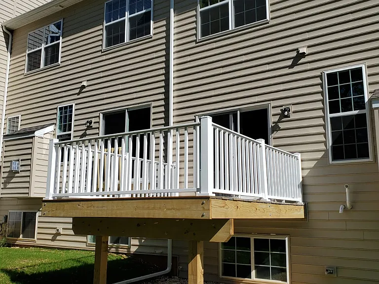 340 Redclover Ln — Photo 3