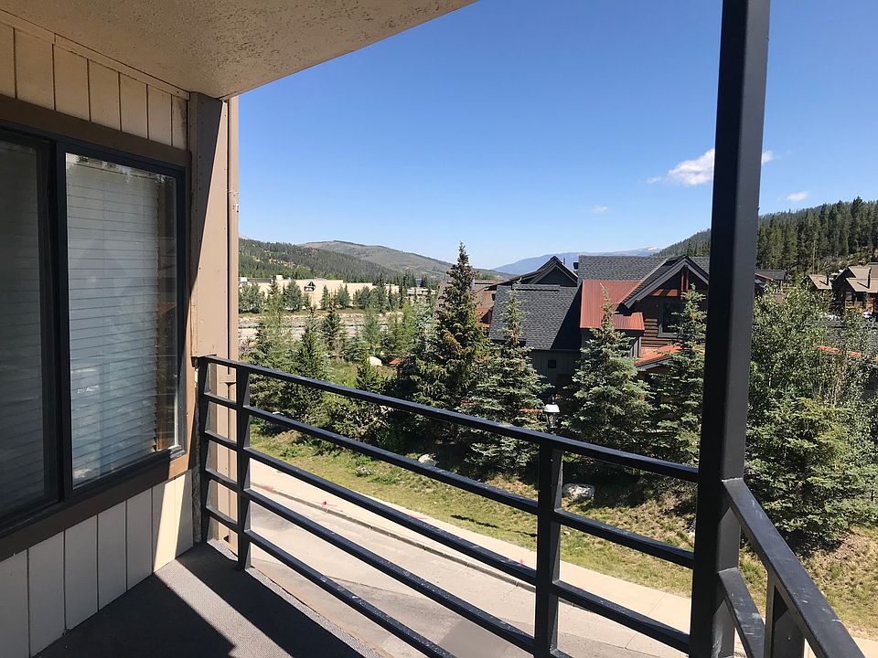Corner Unit with Views