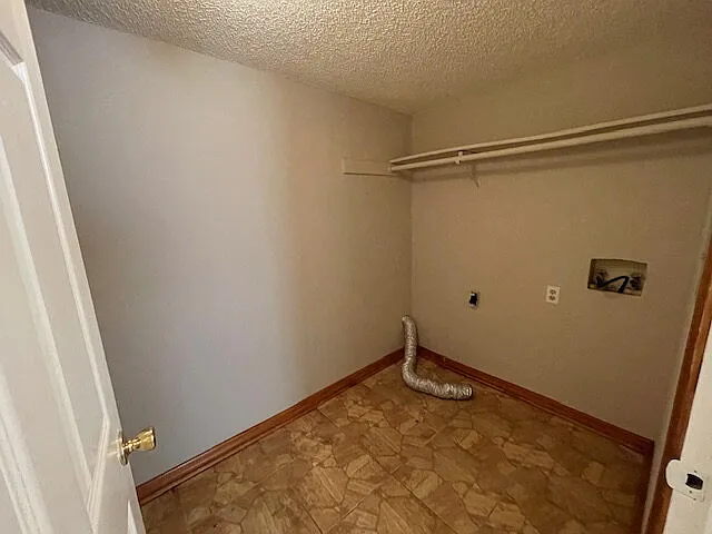 11029 Traci Lynn Dr — Photo 16