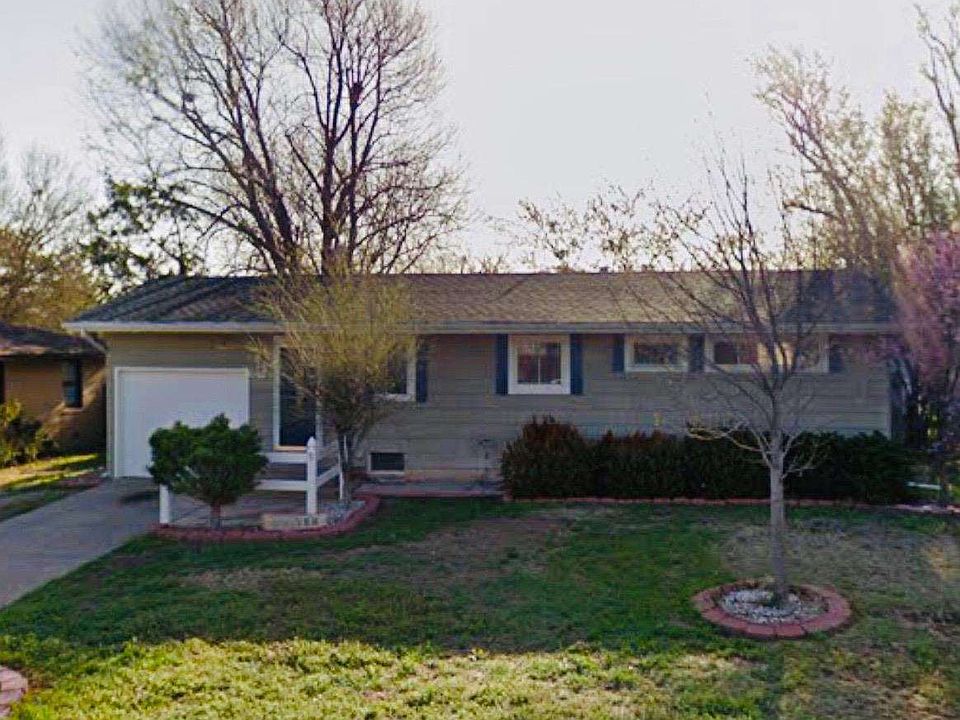 1st image of 2210 5th Ave