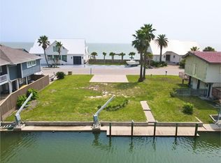 1837 Bay Shore Dr, Rockport, TX 78382